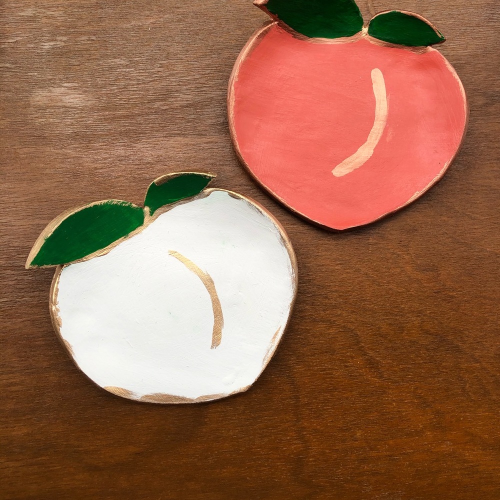 Ceramic peach bowl/ peach trinket dish/peach emoji